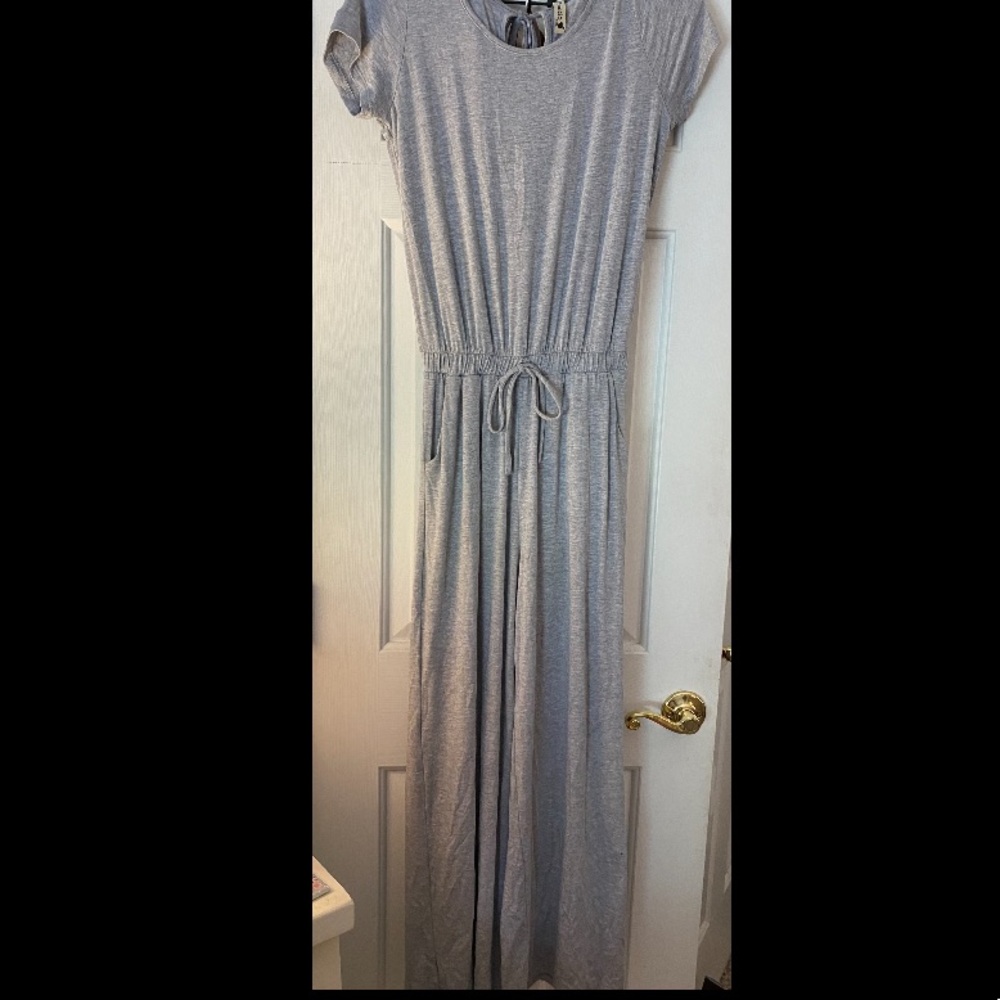 T-shirt material jump suit